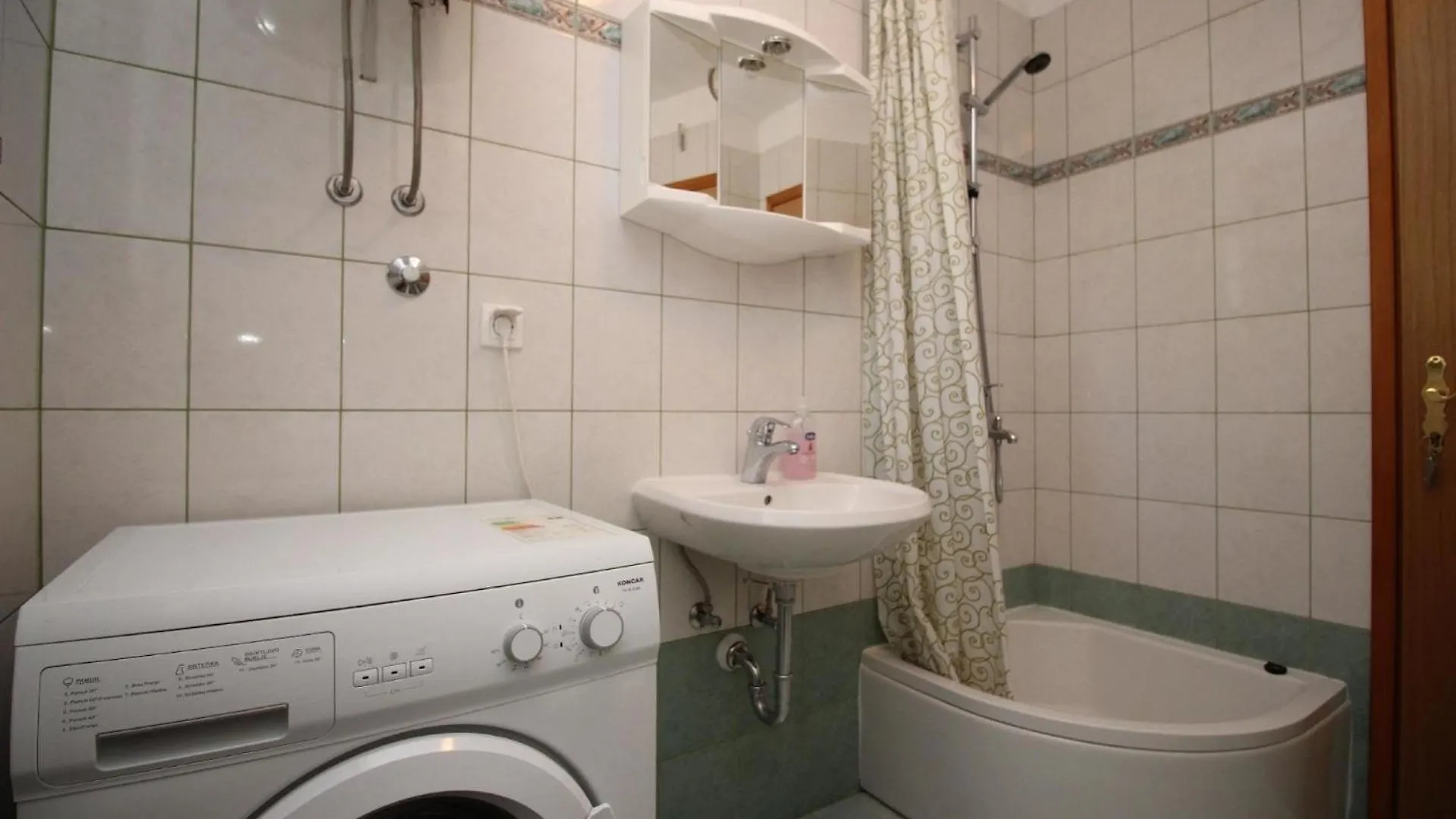 Apartment Ferienwohnung Fuer 5 Personen Ca 65 Qm In Silo, Kvarner Bucht Krk Croatia
